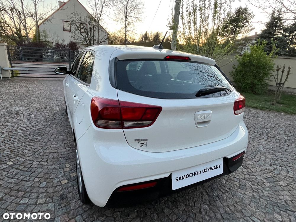 Kia Rio 1.2 M - 12