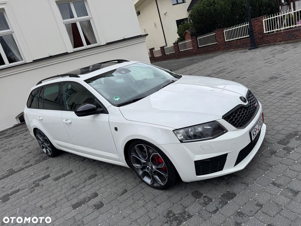 Skoda Octavia Combi 2.0 TDI DSG RS First Edition - 7