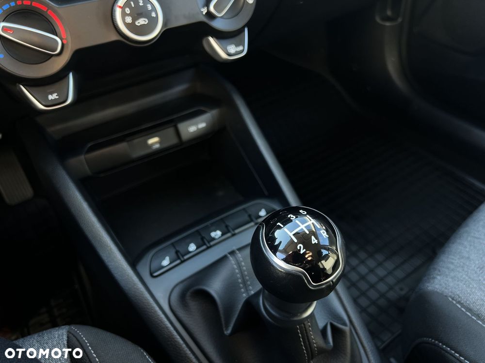 Kia Stonic 1.2 L - 15