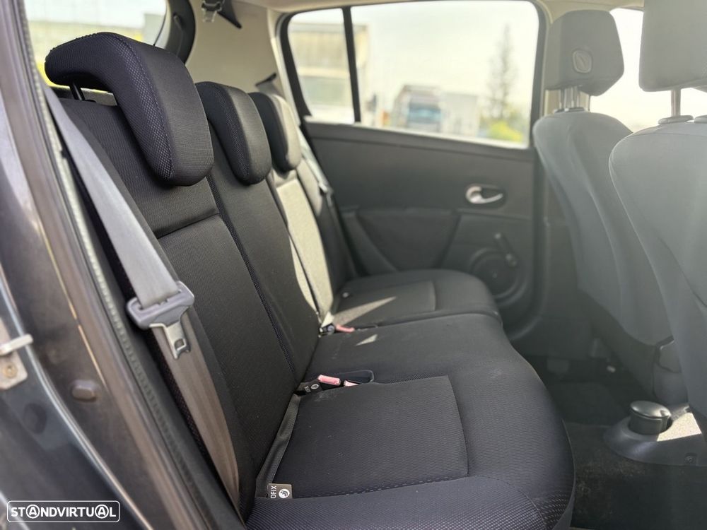 Renault Clio 1.2 16V Dynamique - 11