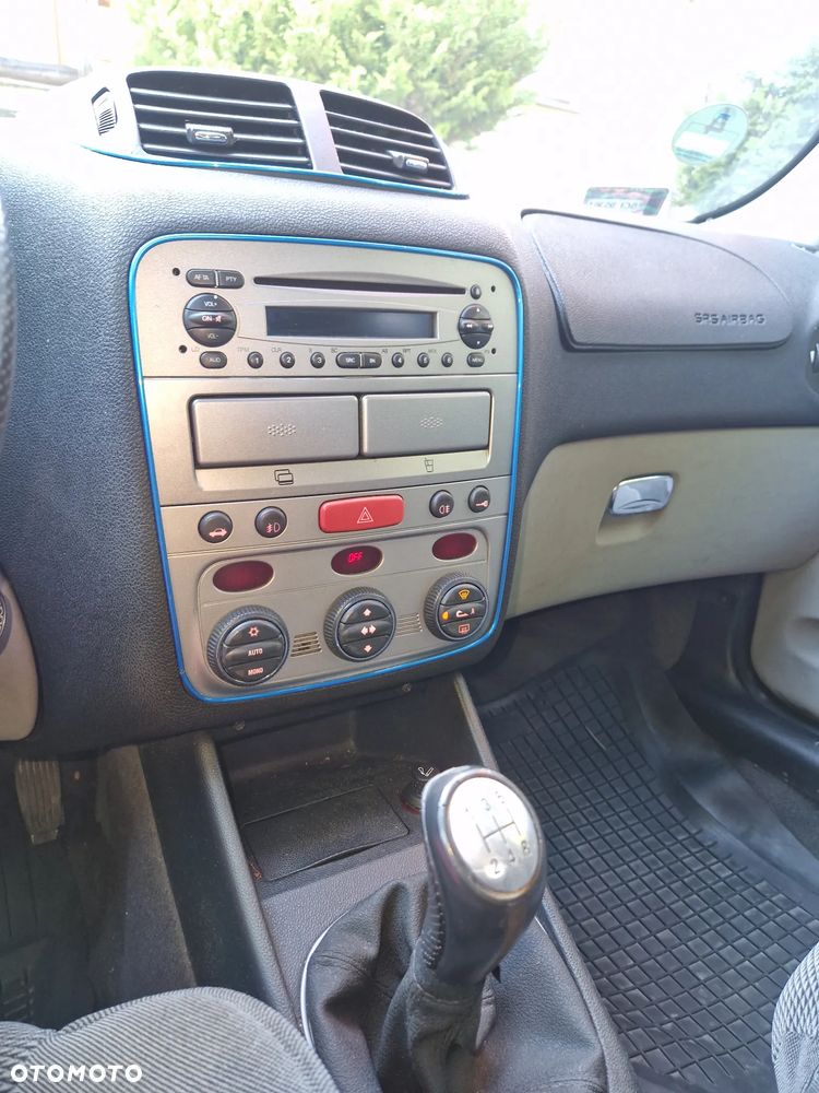 Alfa Romeo 147 - 5