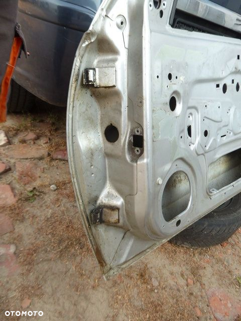 CORSA C 00-06 DRZWI PRZÓD PRAWE LISTWA Z147 HB 3D - 7