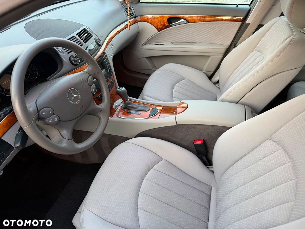 Mercedes-Benz Klasa E 200 Kompressor Automatik Elegance - 30