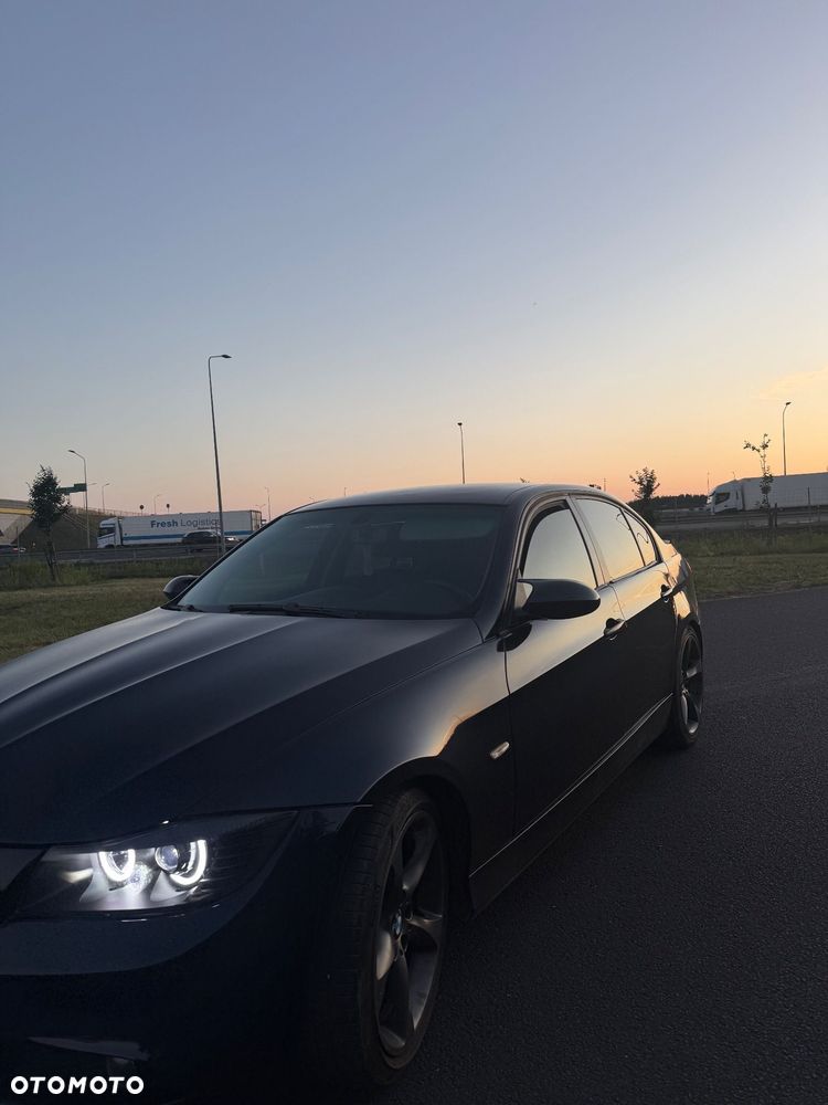BMW Seria 3 330i - 14