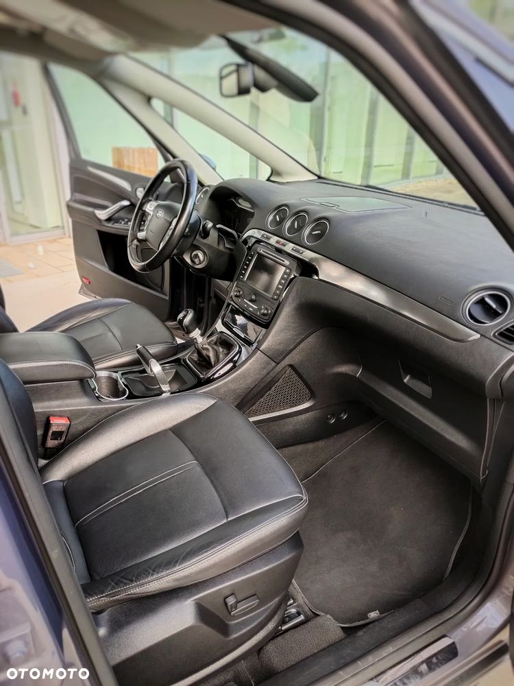 Ford S-Max 2.0 TDCi DPF Titanium - 17