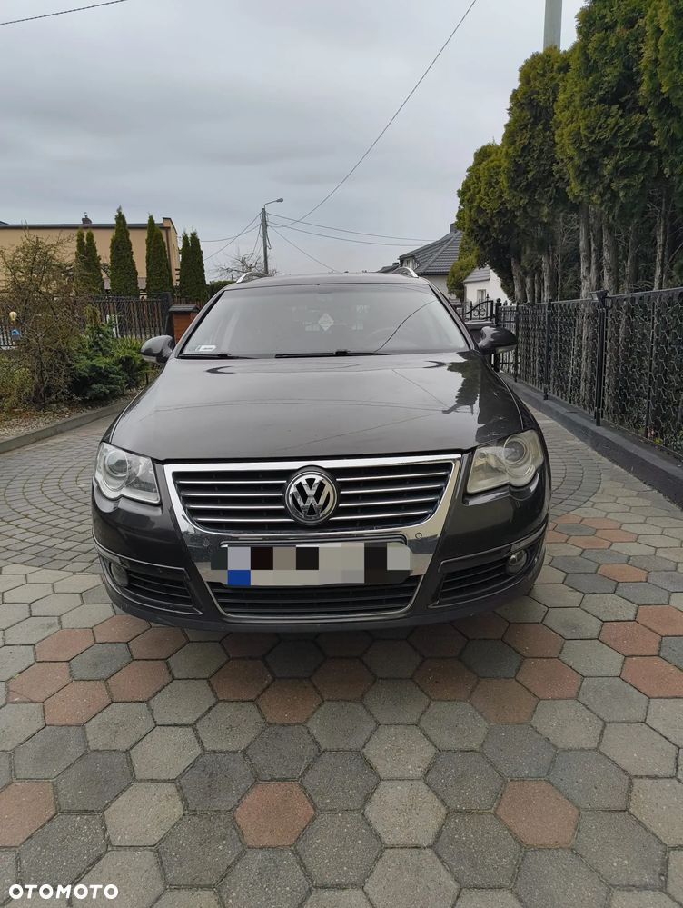 Volkswagen Passat - 1