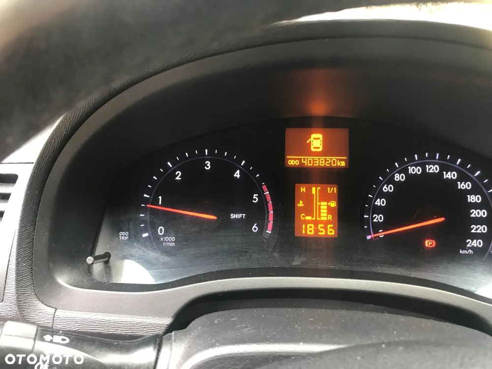 Toyota Avensis - 9