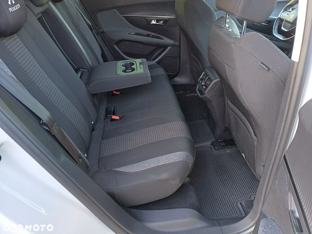 Peugeot 3008 BlueHDi 130 Stop & Start EAT8 Allure - 17