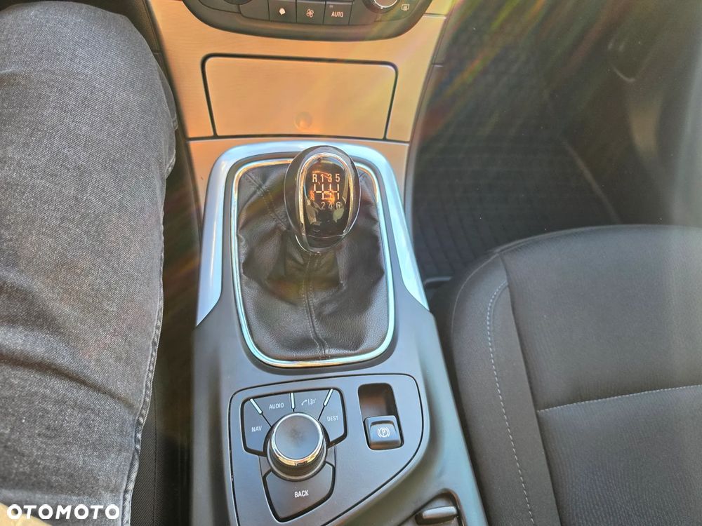 Opel Insignia - 13