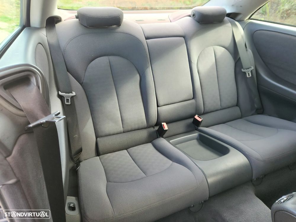 Mercedes-Benz CLK 200 K Avantgarde Aut. - 9