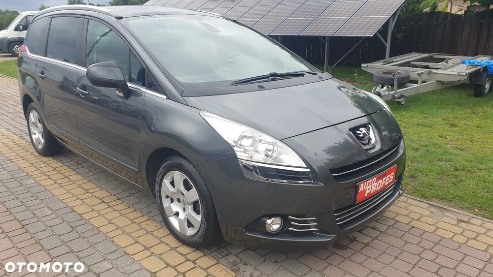Peugeot 5008 - 8