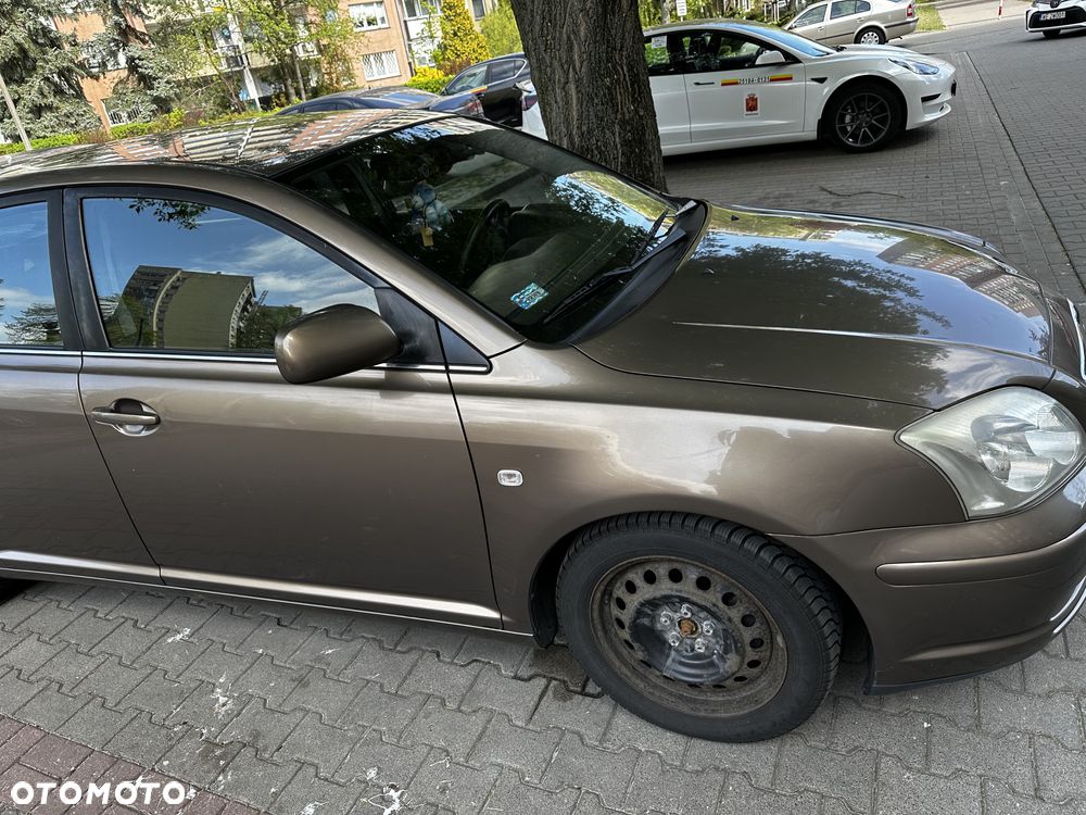 Toyota Avensis 1.8 VVT-i Sol - 13