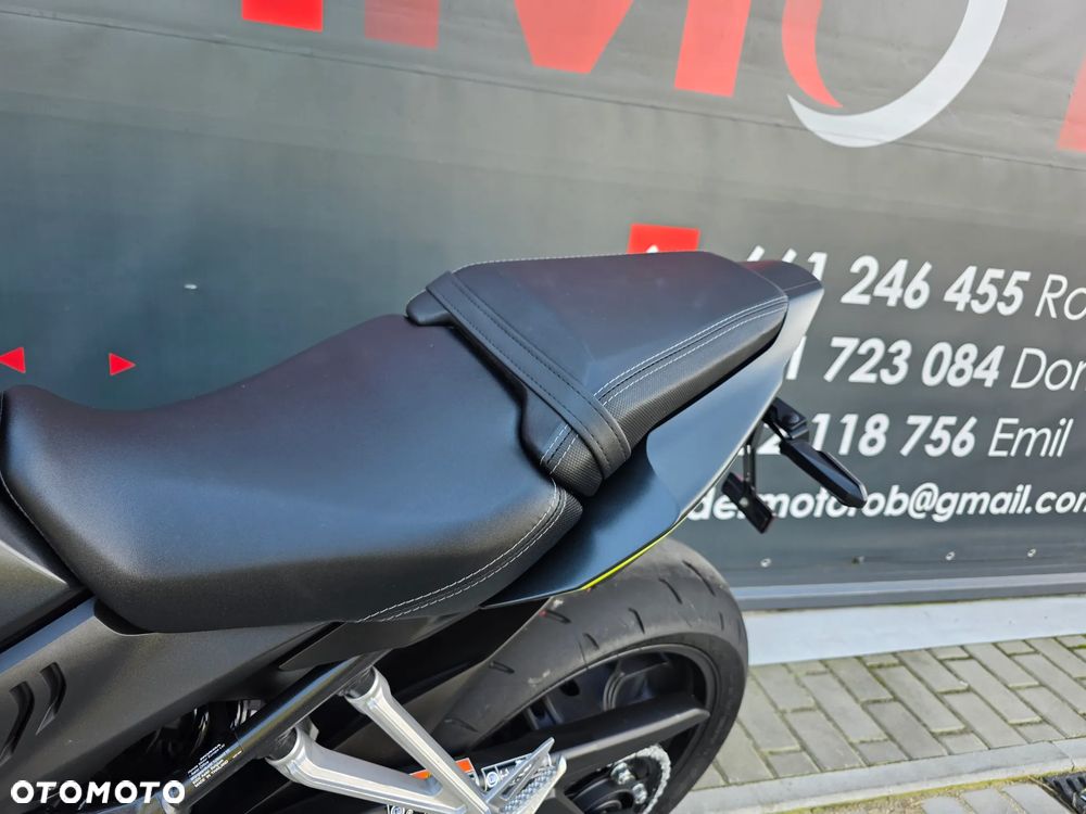 Honda CBR - 8