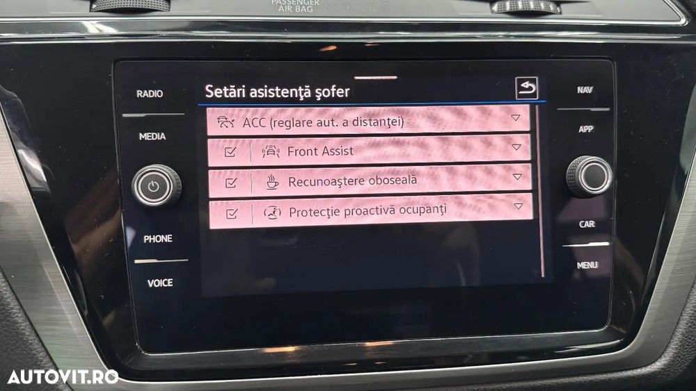 Volkswagen Touran - 22
