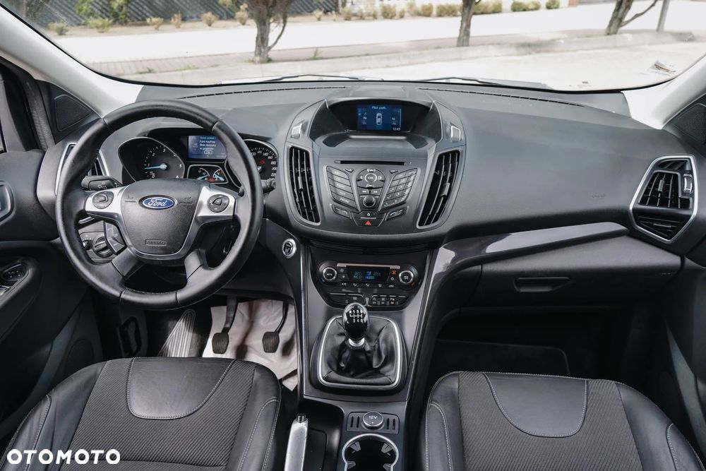 Ford Kuga 2.0 TDCi FWD Titanium - 16
