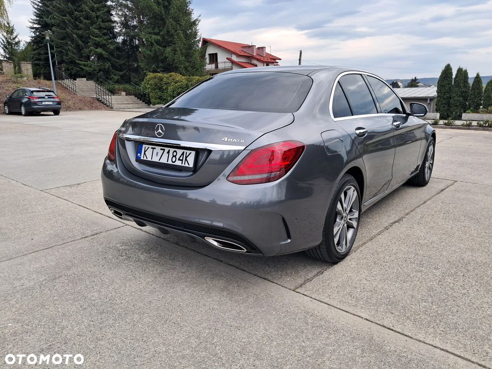 Mercedes-Benz Klasa C 300 4Matic 9G-TRONIC Exclusive - 6
