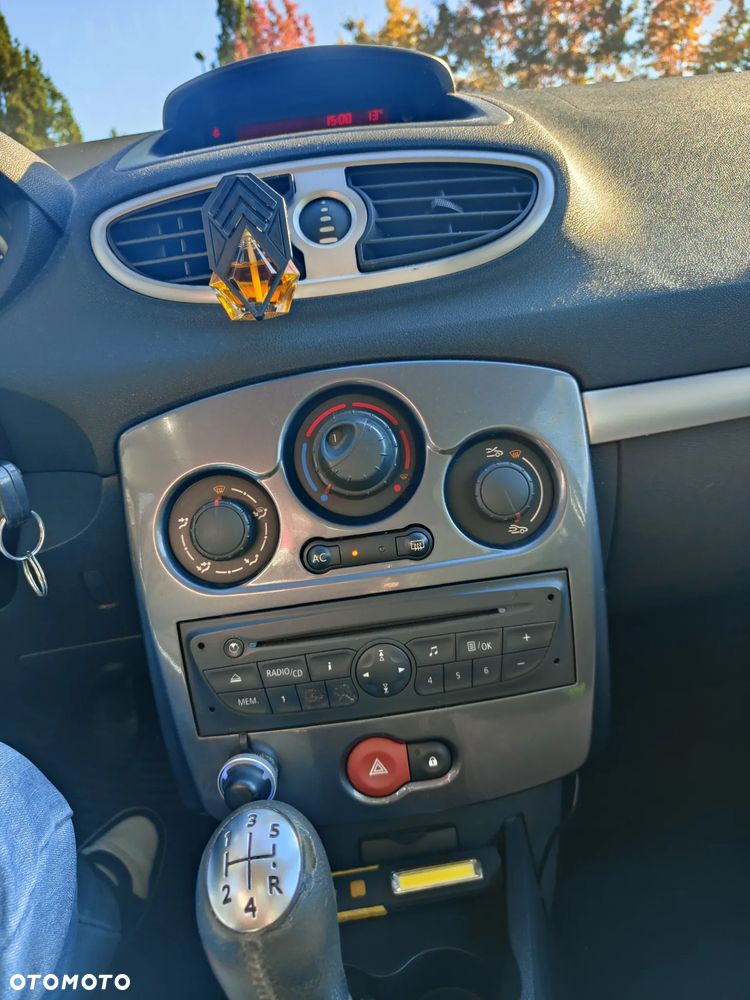 Renault Clio 1.2 16V TCE Alize - 12