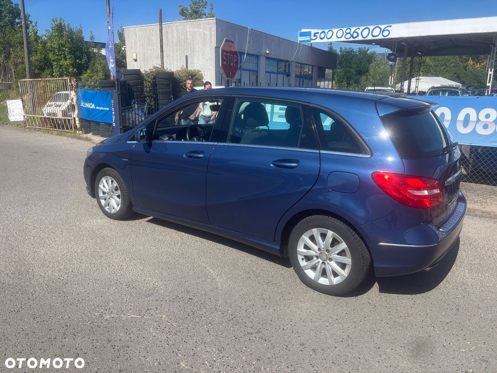 Mercedes-Benz Klasa B 180 (BlueEFFICIENCY) - 16