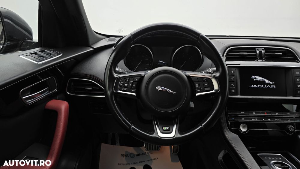 Jaguar F-Pace 30d AWD R-Sport - 15