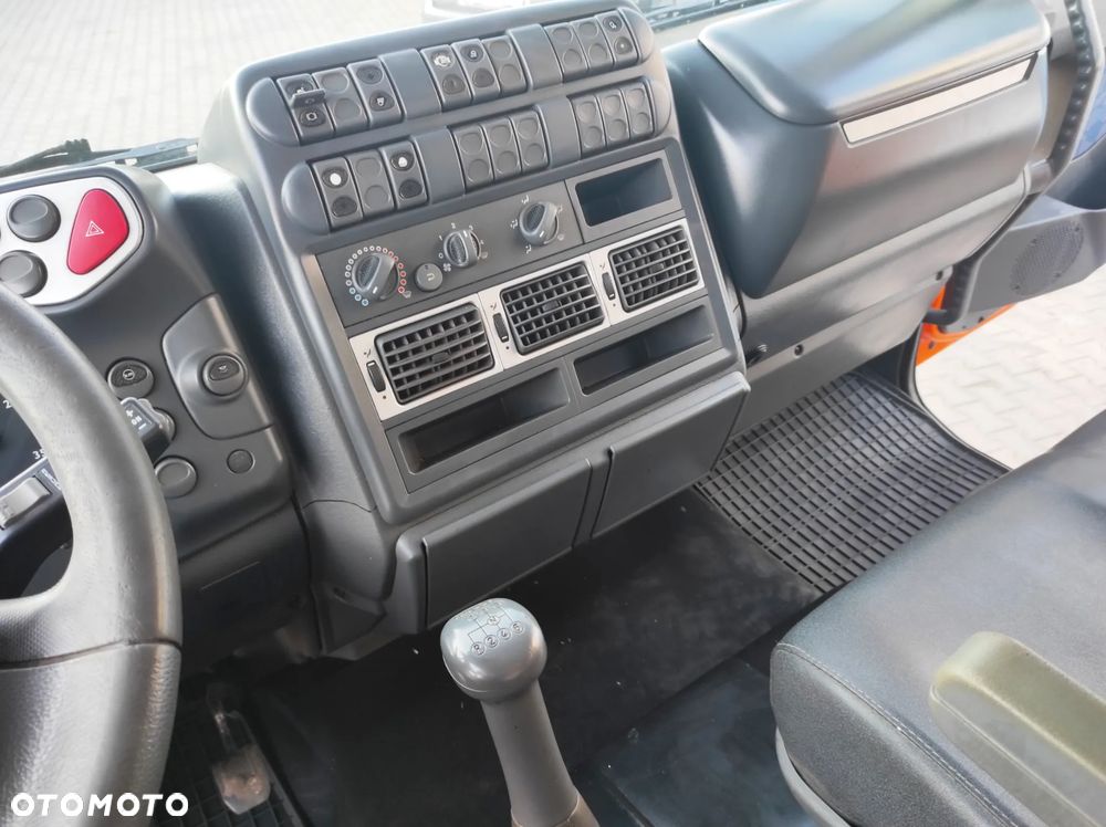 Iveco Eurocargo 120E18 Wywrotka 3str Doka/Brygadówka 7 osób - 16