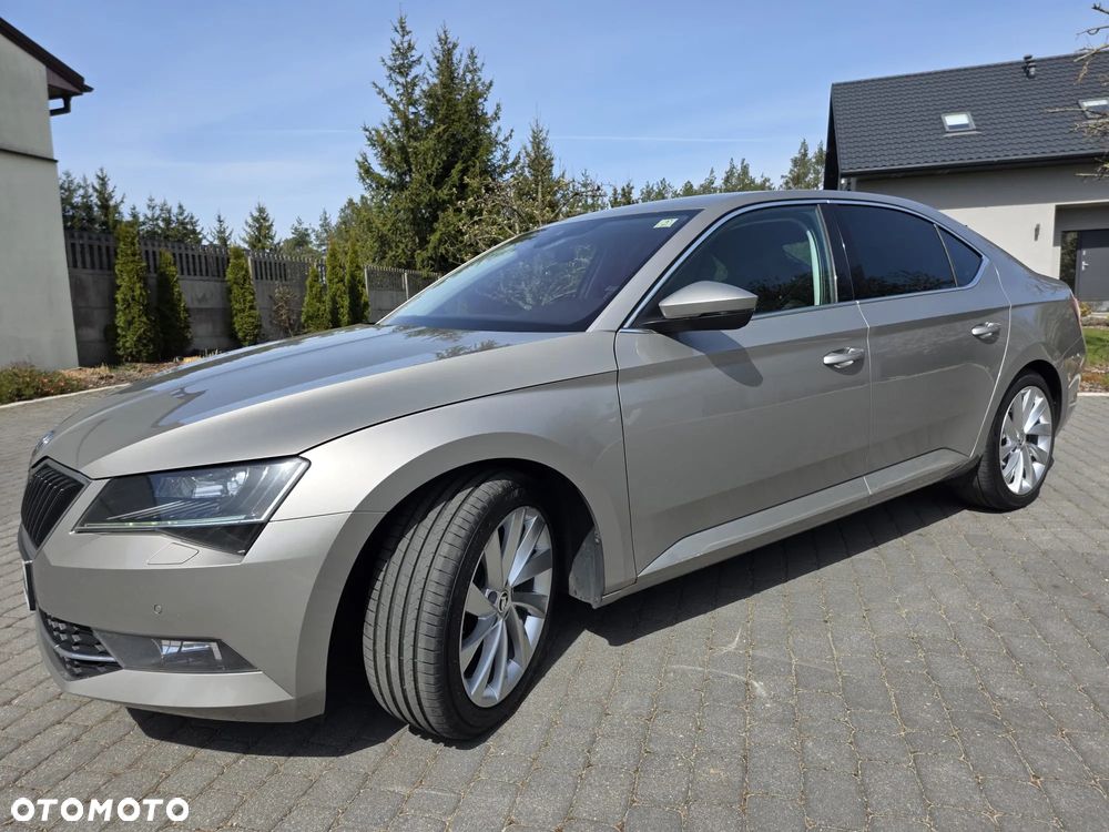 Skoda Superb 2.0 TDI 4x4 Style DSG - 3