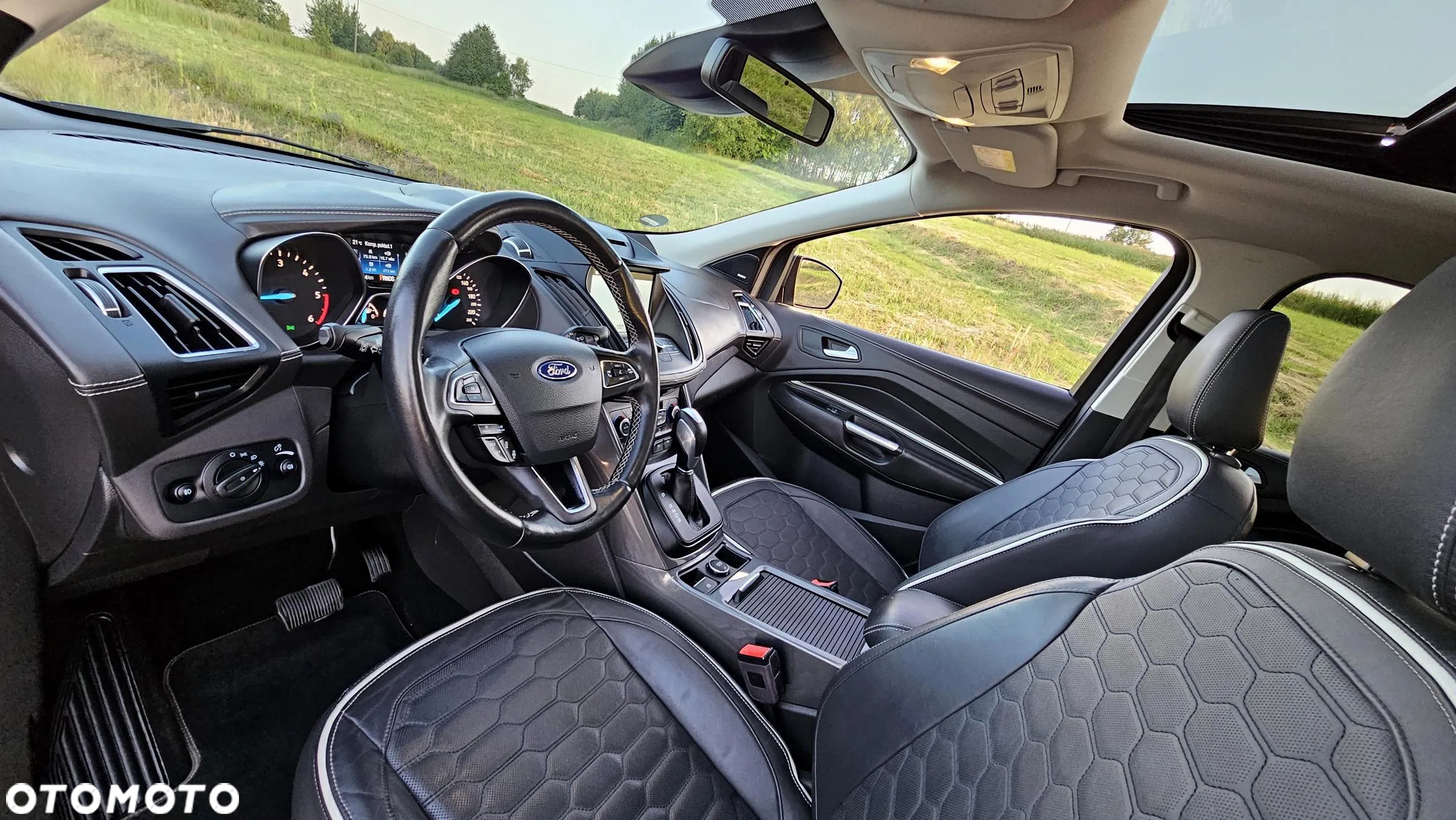 Ford Kuga 2.0 TDCi 4x4 Vignale - 19