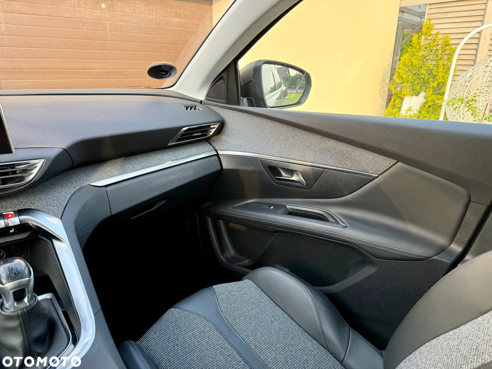 Peugeot 3008 1.5 BlueHDi Allure S&S - 31