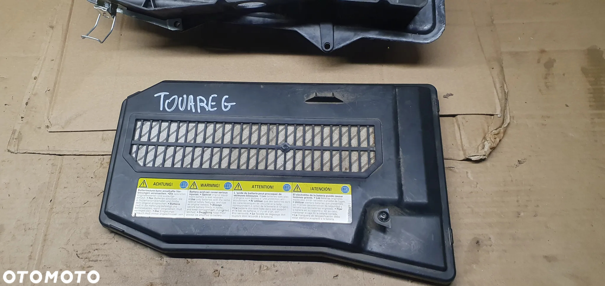 Obudowa podstawa akumulatora VW Touareg 7L 7L0864643B 7L0801283D - 3