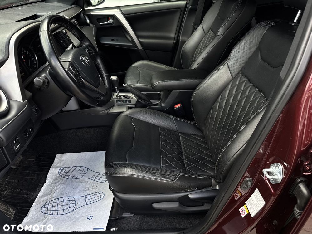 Toyota RAV4 Hybrid Premium 4x2 - 13