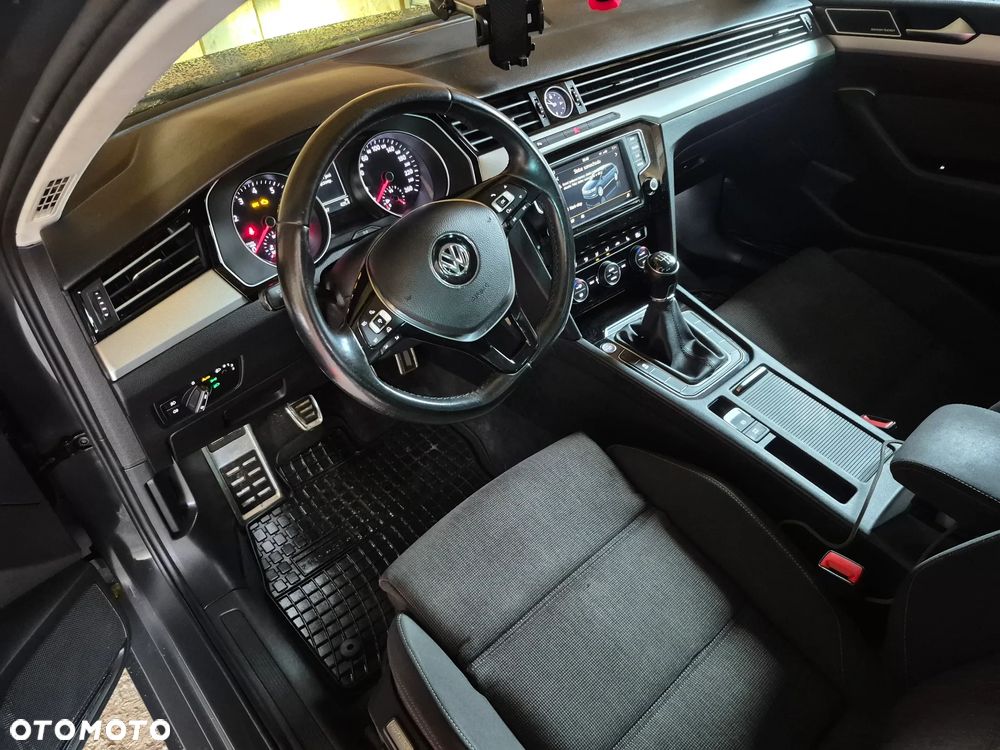 Volkswagen Passat ver-1-4-tsi-bmt-act-comfortline - 18