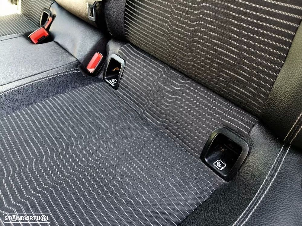 Mercedes-Benz A 180 d Style Plus Aut. - 27