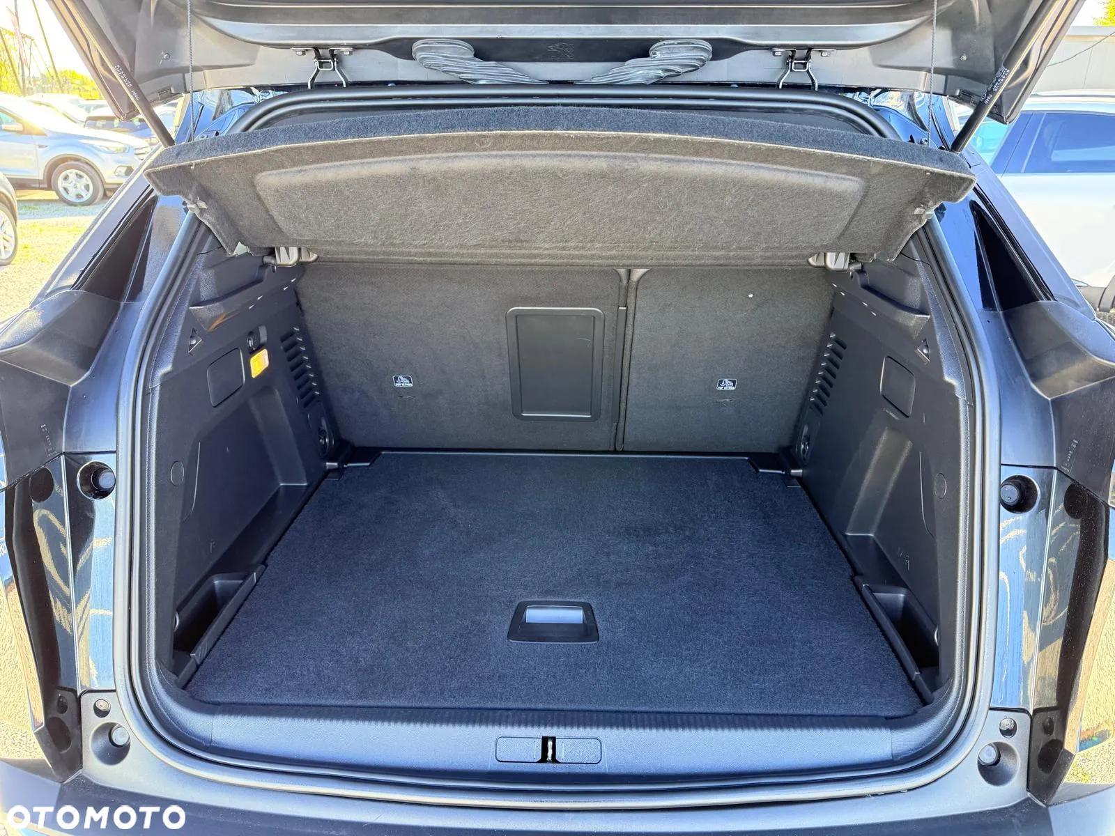 Peugeot 3008 1.2 PureTech mHEV Allure Pack S&S e-DCS6 - 28