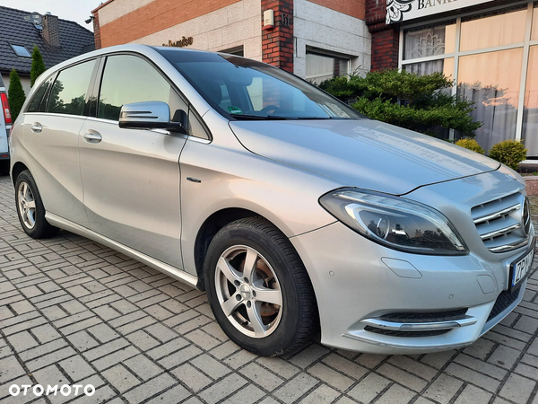 Mercedes-Benz Klasa B 180 (BlueEFFICIENCY)