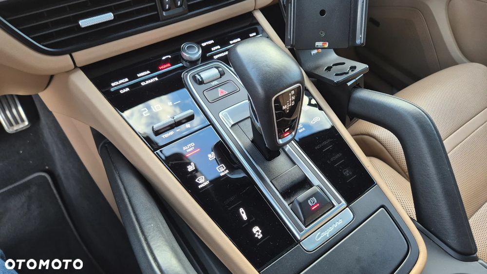 Porsche Cayenne S - 11
