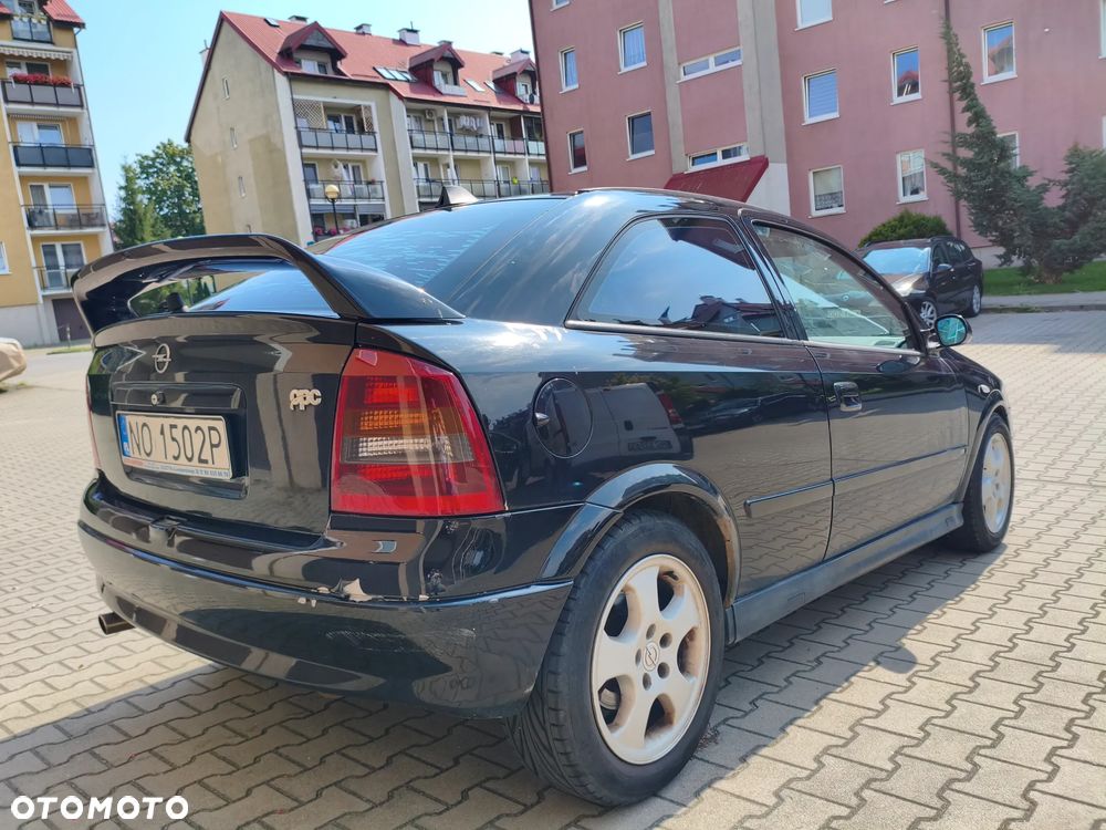 Opel Astra II 2.0 OPC - 4