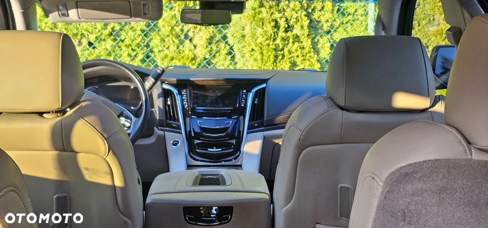 Cadillac Escalade 6.2 V8 AWD AT Premium - 13