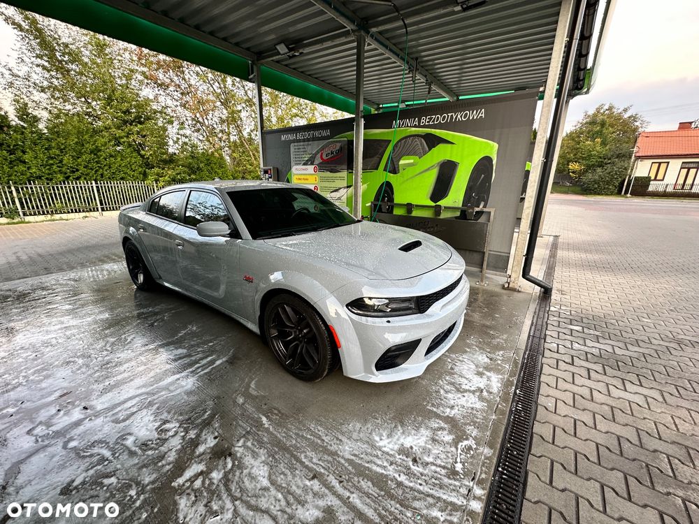 Dodge Charger 6.4 Scat Pack Widebody - 3