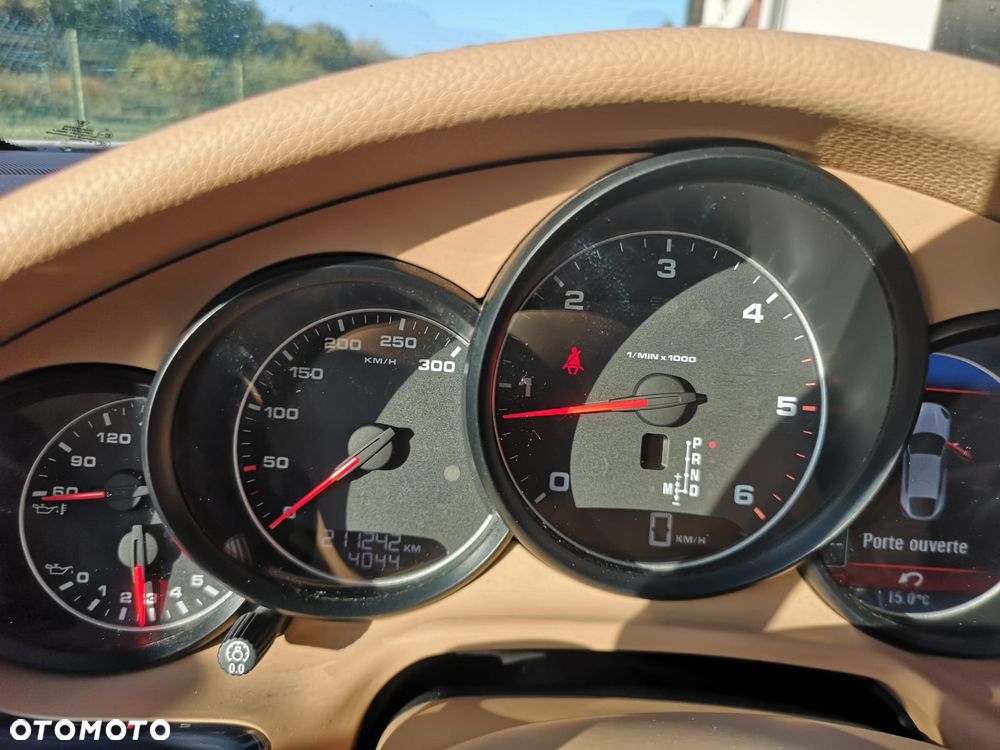 Porsche Panamera Diesel Platinum Edition - 20
