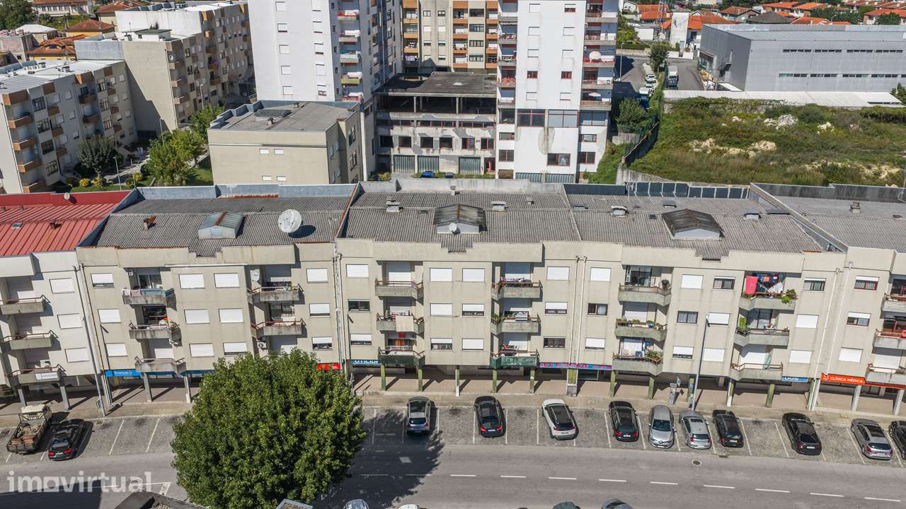 Apartamento T2 - Centro de Vila Verde - Grande imagem: 3/30