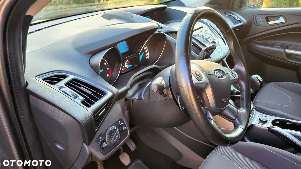 Ford Kuga - 11