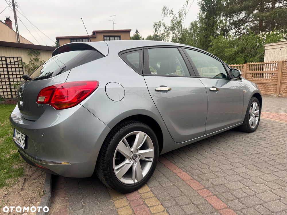 Opel Astra 1.6 Enjoy EU6 - 10