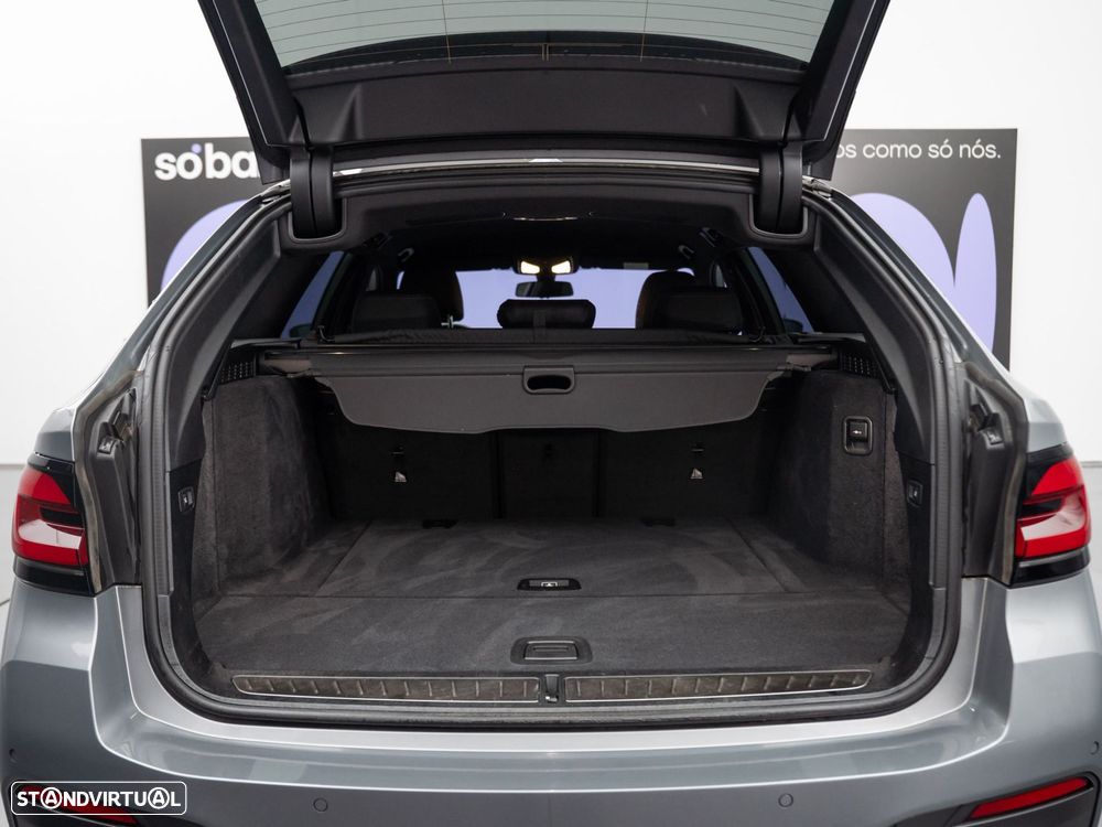 BMW 520 d Pack Desportivo M Auto - 11