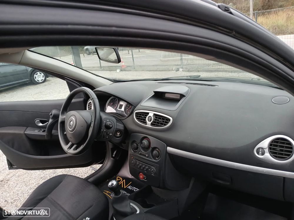 Renault Clio Break 1.2 16V Dynamique - 2