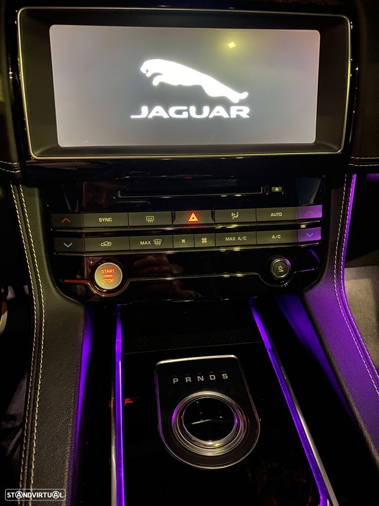 Jaguar F-Pace 2.0 i4D R-Sport AWD Aut. - 10