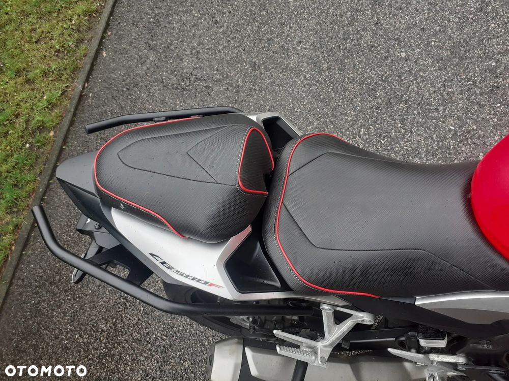 Honda CB - 12