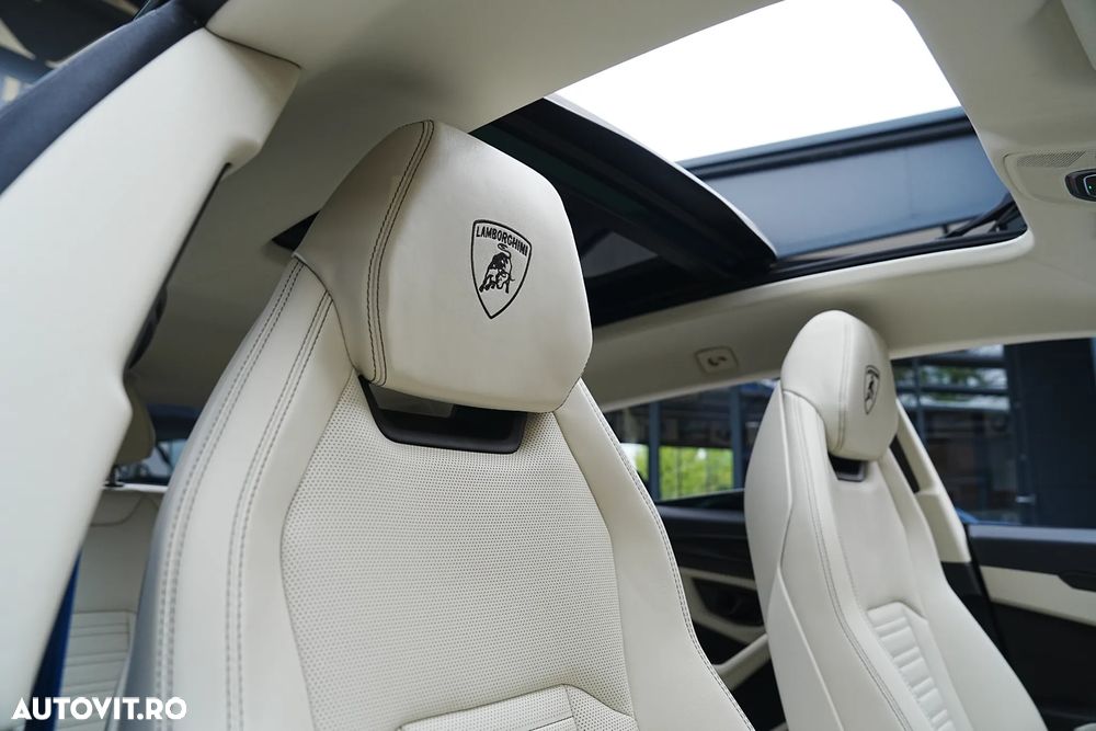 Lamborghini URUS - 13