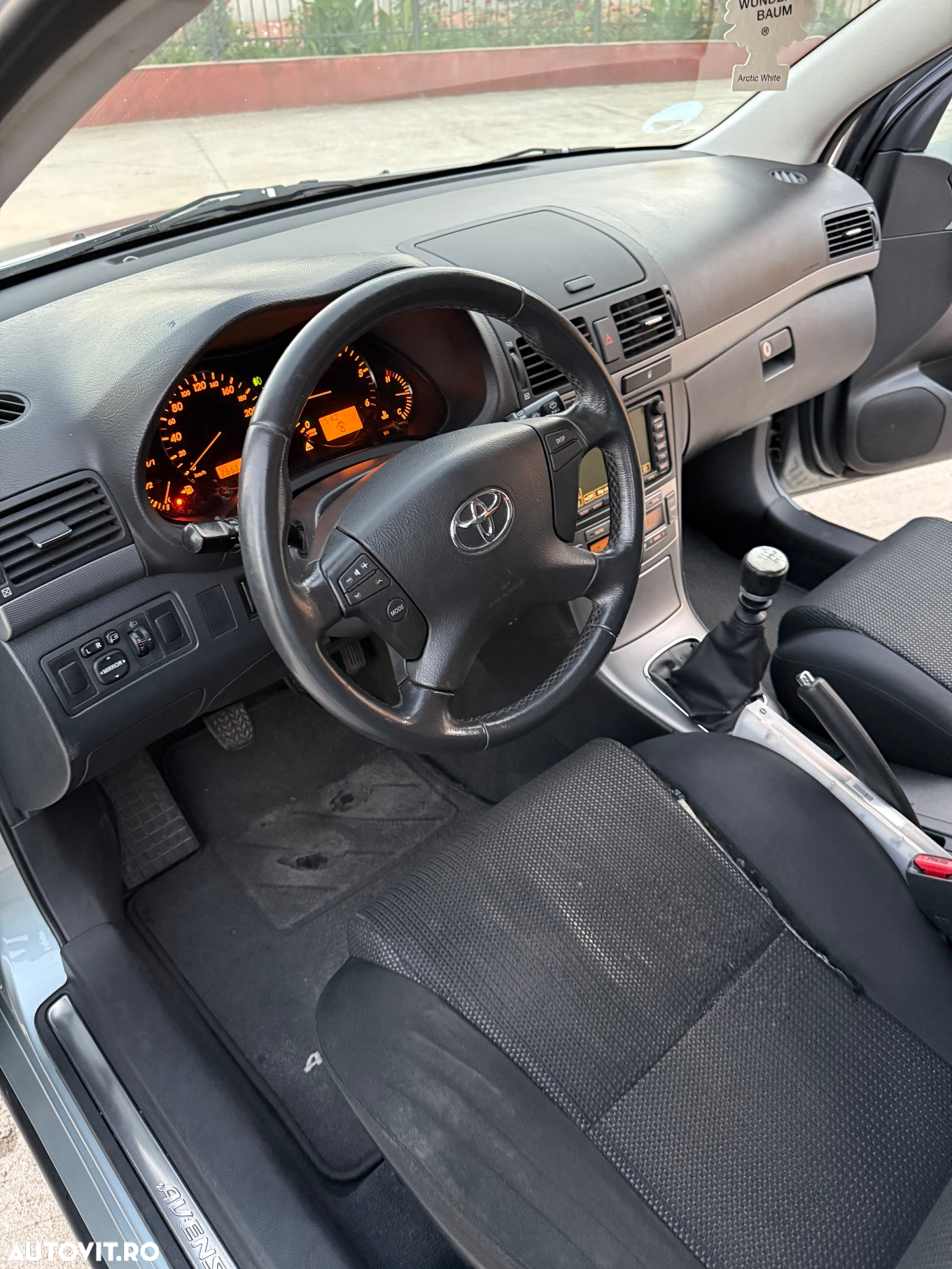 Toyota Avensis 2.0 D-4D Navi chrome - 26