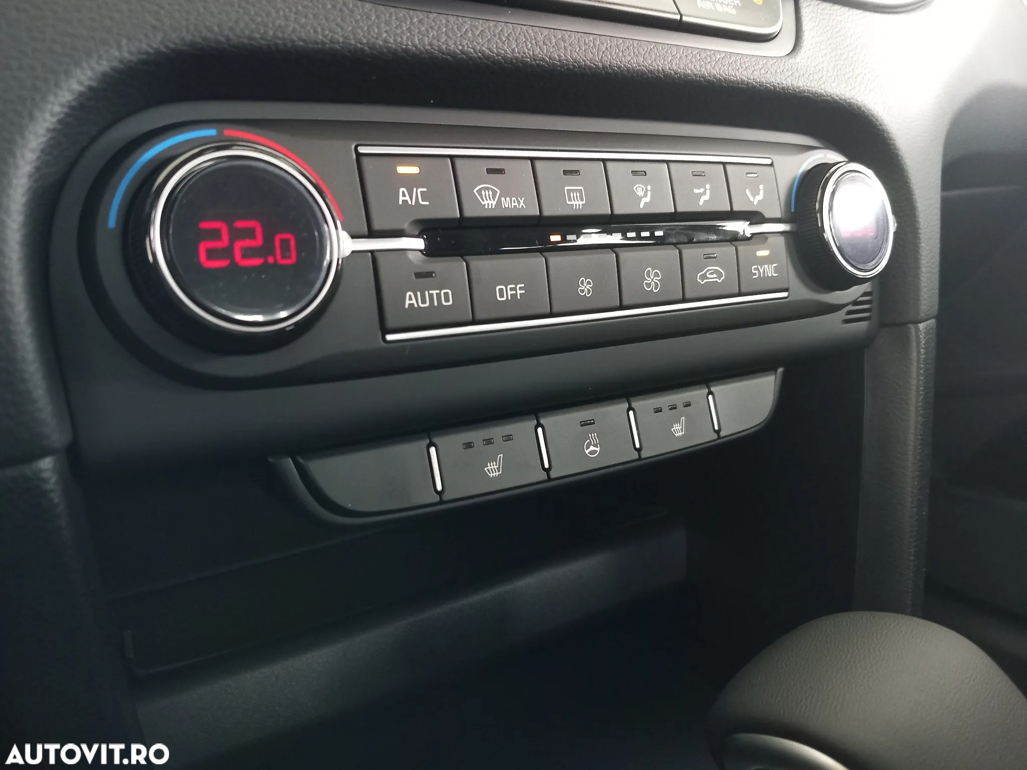 Kia XCeed 1.5 T-GDI 7DCT City - 17