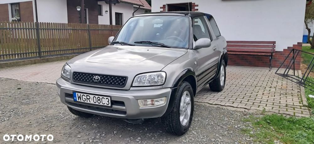 Toyota RAV4 2.0 - 2