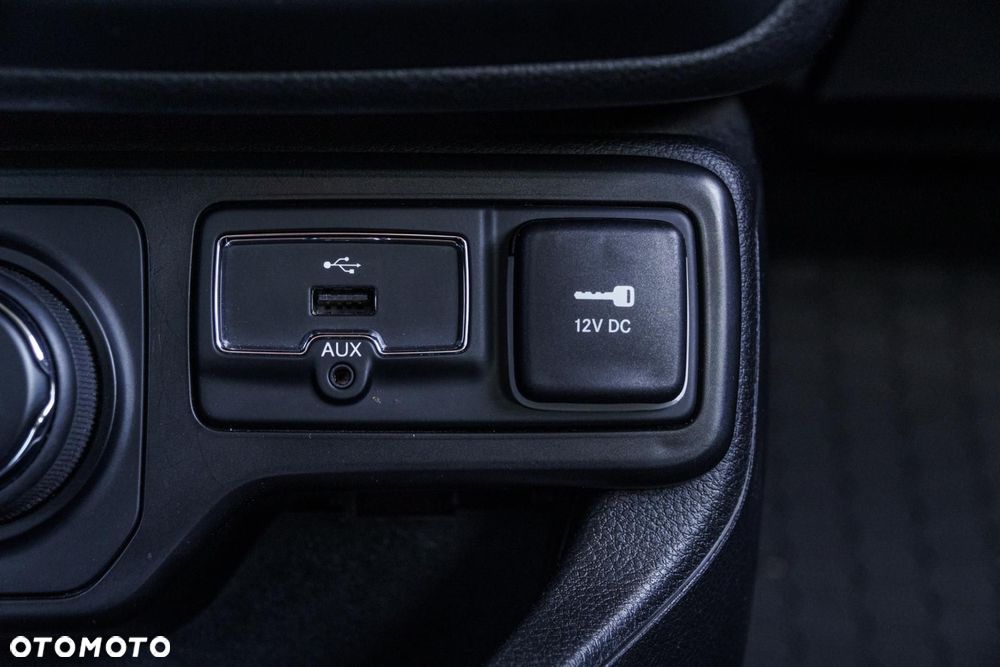 Jeep Renegade - 25